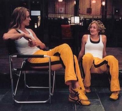 Зои вместе с актрисой Умой Турман (Uma Thurman) на съемках фильма «Убить Билла» (2003). Зои вместе с актрисой Умой Турман (Uma Thurman) на съемках фильма «Убить Билла» (2003).