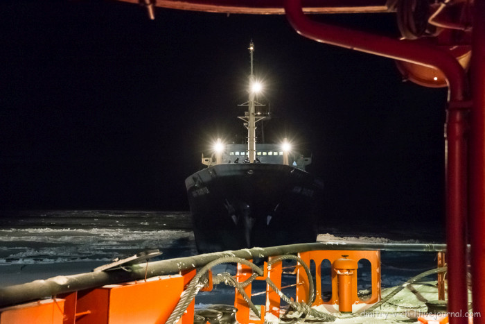 Зимнее судоходство в суровых условиях Арктики арктика, ледокол