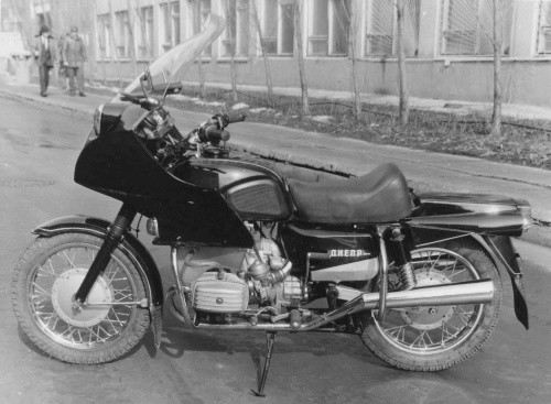"Днепр" Лучшие бренды СССР: то, чем мы могли гордиться. Странно,что здесь нет нашего Калаша