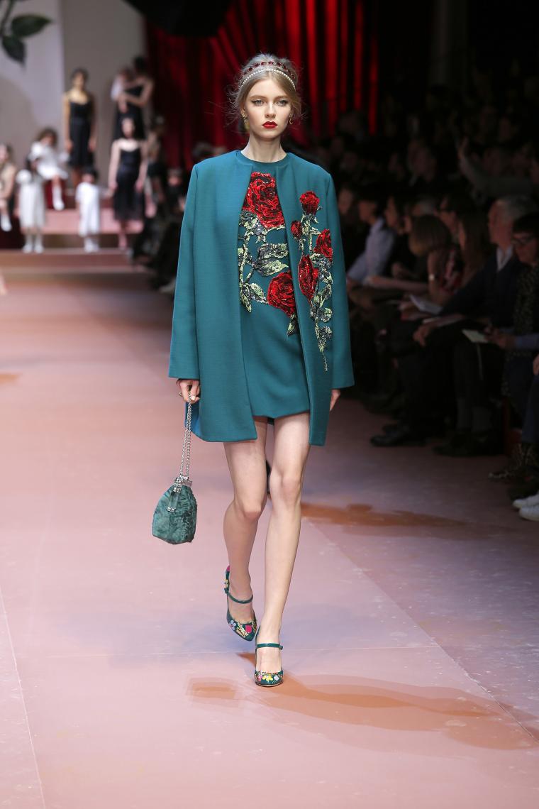 Dolce & Gabbana Осень-Зима 2015-2016. Нет слов, это просто надо видеть... Dolce & Gabbana Осень-Зима 2015-2016. Нет слов, это просто надо видеть...