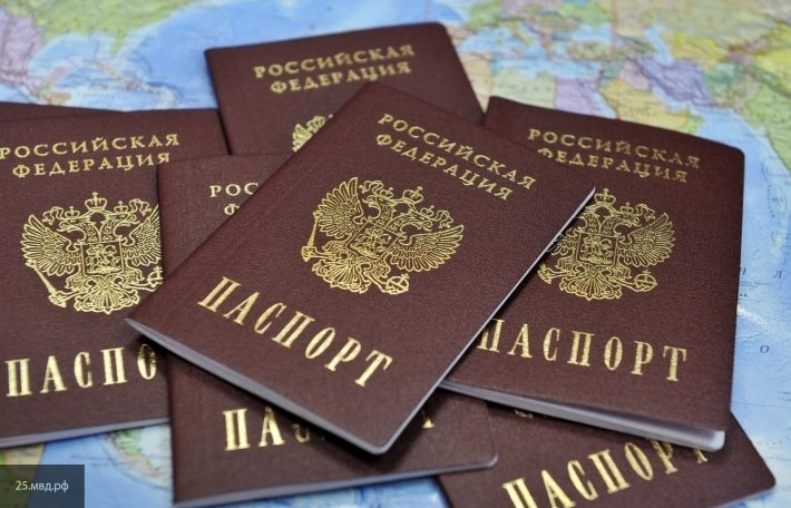 Украина не сможет воспрепятствовать выдаче российских паспортов в Донбассе