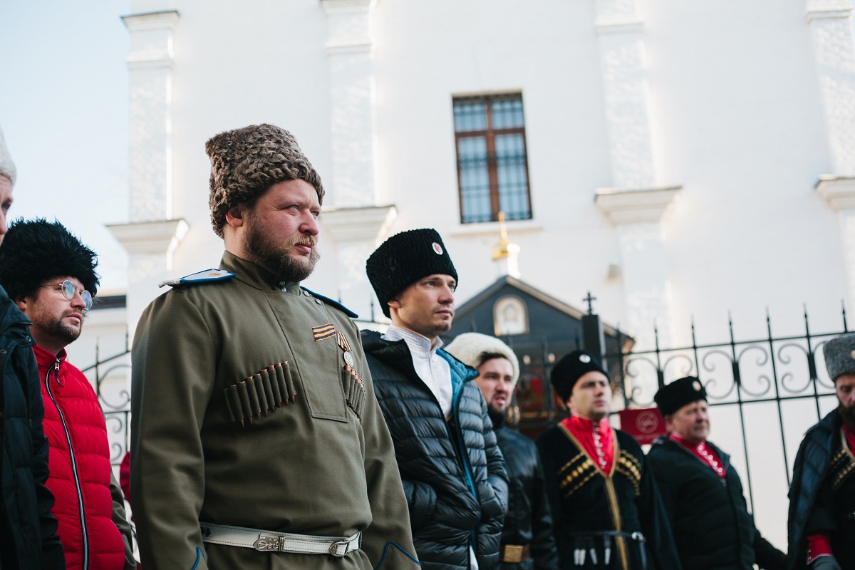 «БиХэппи»: Американская мечта против российской стабильности «БиХэппи»: Американская мечта против российской стабильности