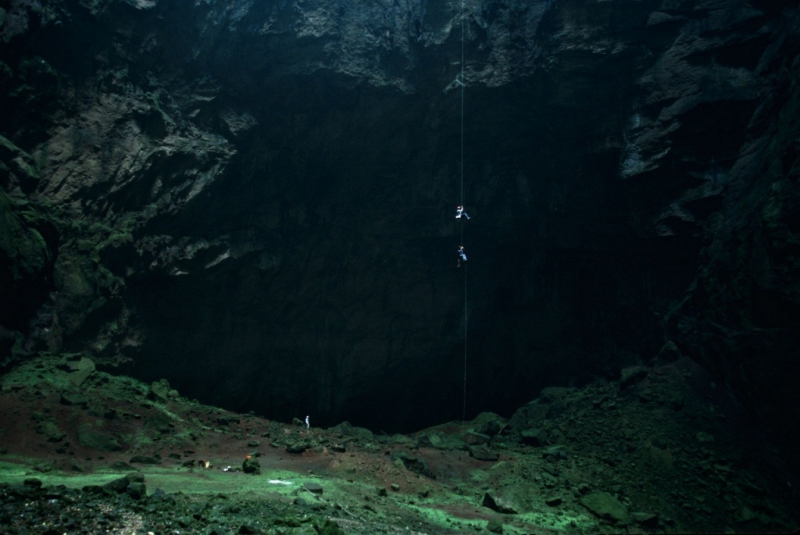 Corvo Cave - a caverna mais profunda do mundo Corvo Cave, Abkhazia, no mundo, caverna
