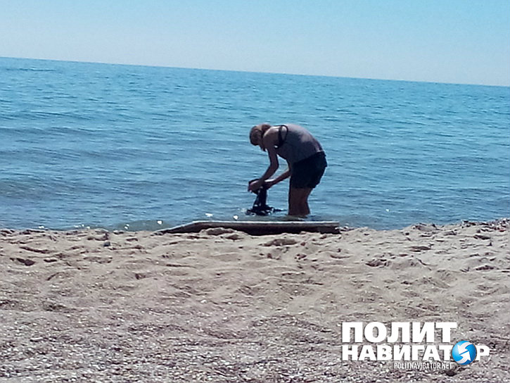 Одесса, «здобуття»: титульная нация моется в море… с мылом!
