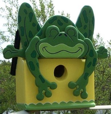 free images of frogs to make from wood | Funny birdhouse- Frog - Scroll Saw Woodworking & Crafts Photo Gallery