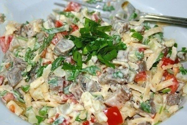 "Самый вкусный салат, который я когда-либо пробовала!"- название такое!