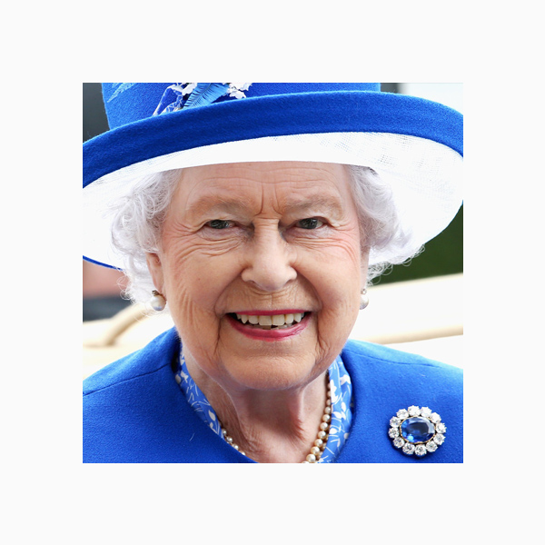 007 small1 Любимые броши британской королевы Елизаветы II