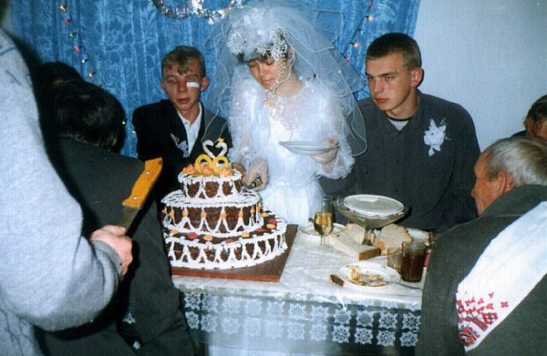 25 свадебных фотографий, которые хочется стереть из памяти. Веселье явно затянулось...
