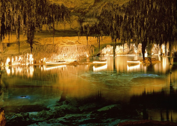 Куевас-дель-Драк, Испания интересное, пещеры