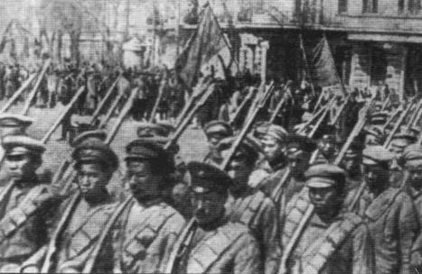 Отряд китайских красноармейских наёмников отправляется на борьбу с войсками атамана Григорьева, 1919 г.