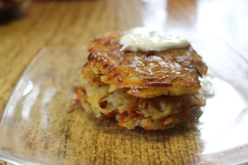 Картофельные драники с морковью