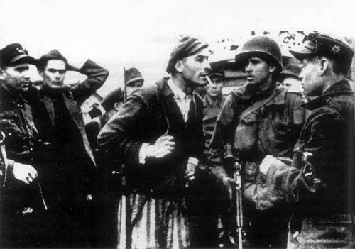 Резня в концентрационном лагере Дахау . Германия 1945 г. ( +18 )