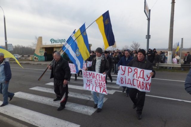 Не за то на Майдане скакали...? Украинским фермерам запретили торговать молоком... На очереди – запрет торговать мясом... Не за то на Майдане скакали...? Украинским фермерам запретили торговать молоком... На очереди – запрет торговать мясом...