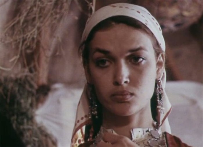 Кадр из фильма *В стремнине бешеной реки*, 1980 | Фото: kino-teatr.ru Кадр из фильма *В стремнине бешеной реки*, 1980 | Фото: kino-teatr.ru