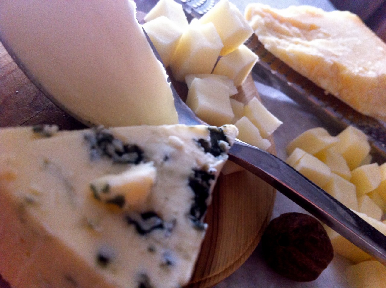 Рокфор(-Roquefort) - аристократ голубых кровей Рокфор(-Roquefort) - аристократ голубых кровей (39 фото)