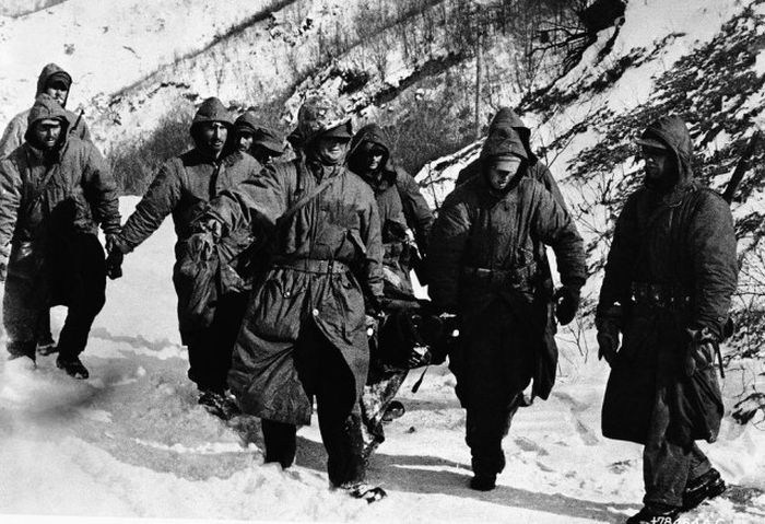 Корейская война на снимках военных фотографов (49 фото) Корейская война на снимках военных фотографов (49 фото)