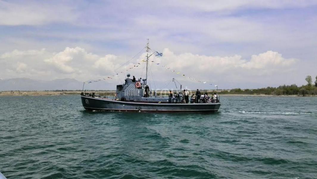 Военно-морской парад в Киргизии киргизия, парад Победы.