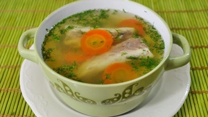 Фото к рецепту: Очень вкусная уха из толстолобика Фото к рецепту: Очень вкусная уха из толстолобика