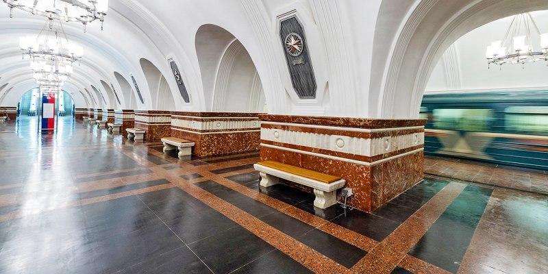 Тематический поезд «Город образования» запущен в Московском метрополитене