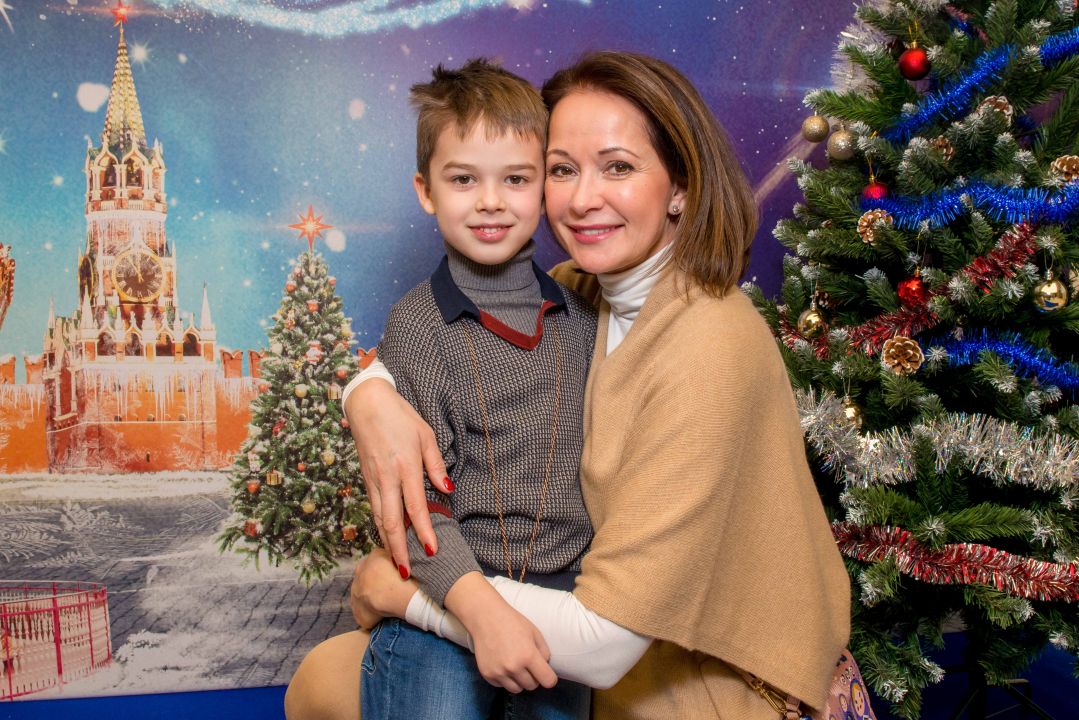 Звёздные гости Кремлёвской ёлки увидели новогоднюю сказку «Тайна планета Земля»