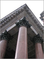 Заплаты на колоннах Исаакиевского Собора