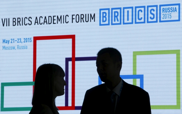 Общая валюта БРИКС - конец доллару? Общая валюта БРИКС - конец доллару?
