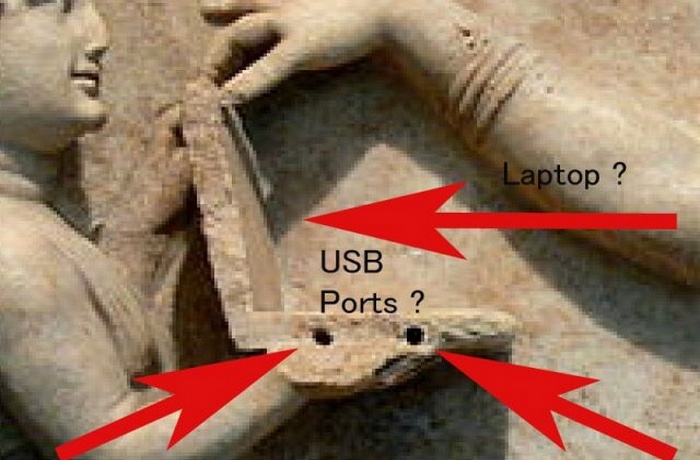 Ноутбук с портами USB.