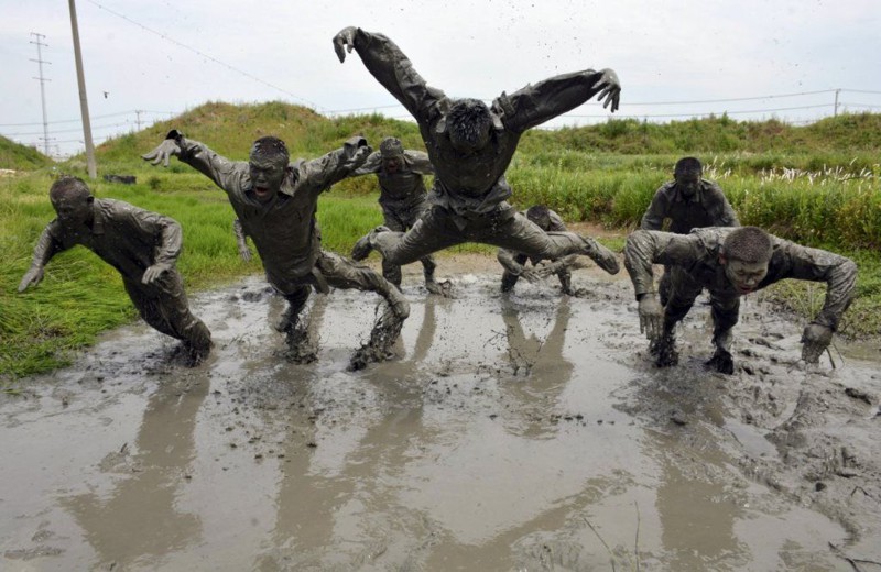 19 самых изнурительных тренировок в различных армиях мира армия, в мире