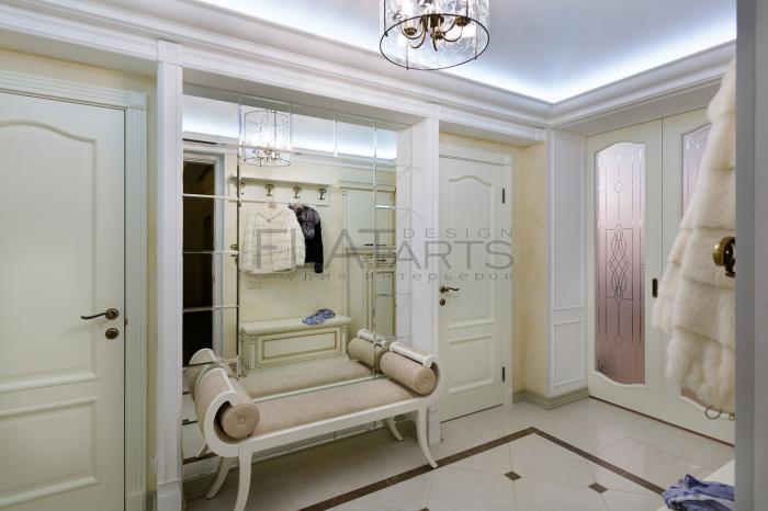 Интерьер светлой прихожей Фотографии квартиры 134 кв.м. до и после ремонта