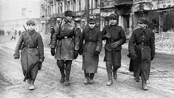 Солдаты Красной армии Историк рассказал, как СМЕРШ спас жизни русских солдат и офицеров, при штурме Берлина