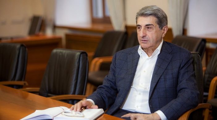 На фото Таріе́л Васа́дзе На фото Таріе́л Васа́дзе