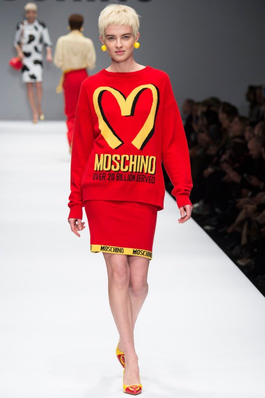 Неделя моды в Нью Йорке: Moschino осень-зима 2014/2015 Неделя моды в Нью Йорке: Moschino осень-зима 2014/2015