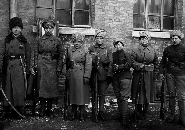 1. Революционерка. Годы: 1917-1921 советские женщины, ссср