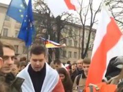Новость на Newsland: Белорусские оппозиционеры вышли на митинг с флагами Евросоюза