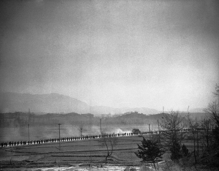 Корейская война на снимках военных фотографов (49 фото) Корейская война на снимках военных фотографов (49 фото)