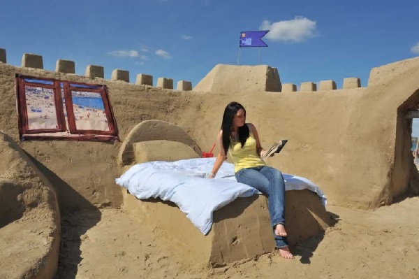 Sand Hotel в Великобритании