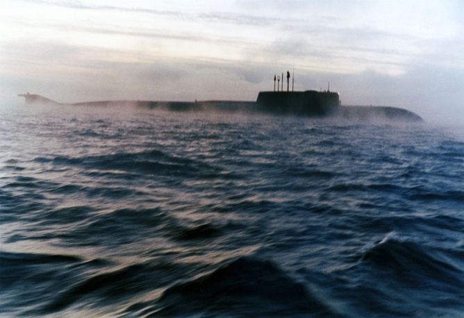 Первые испытания в море атомной подводной лодки "Курск" (1994 год)