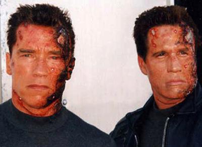 Арнольд Шварценеггер (Arnold Schwarzenegger) и его дублер Билли Лукас (Billy Lucas) во время съемок фильма «Терминатор 3: Восстание машин» (2002). Арнольд Шварценеггер (Arnold Schwarzenegger) и его дублер Билли Лукас (Billy Lucas) во время съемок фильма «Терминатор 3: Восстание машин» (2002).