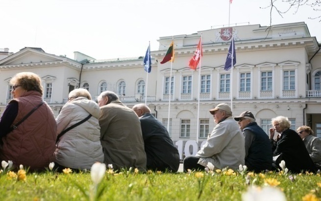 Взгляд на Литву из-за границы: работники эмигрируют, остаются пенсионеры