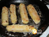 Приготовление жареных картофельных колбасок: шаг 6