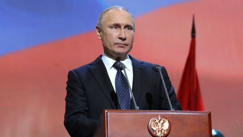 Путин обсудит с Кабмином социально-экономическое развитие Крыма и Севастополя