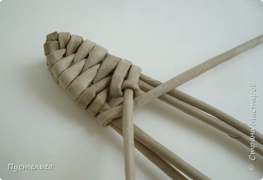 ПЛЕТЕНИЕ ИЗ ГАЗЕТ ЯЩЕРКИ