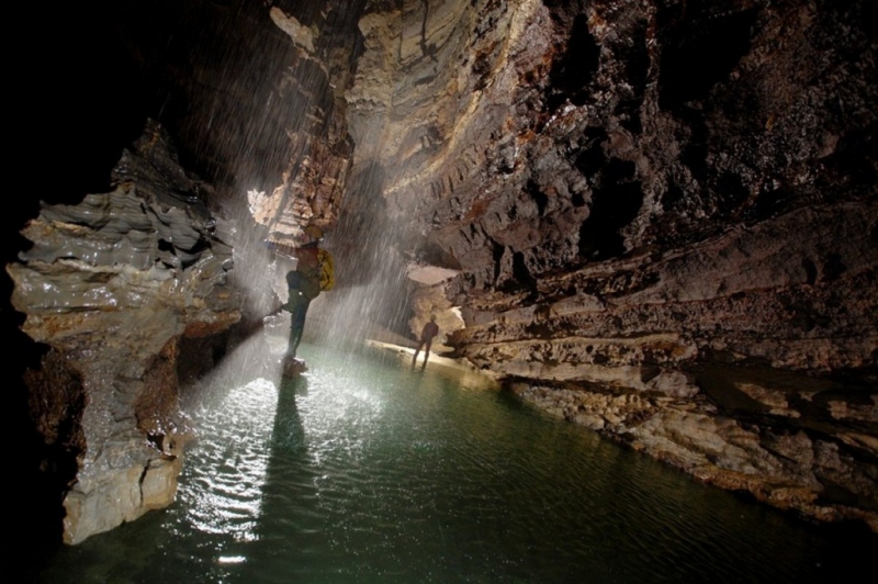 Corvo Cave - a caverna mais profunda do mundo Corvo Cave, Abkhazia, no mundo, caverna