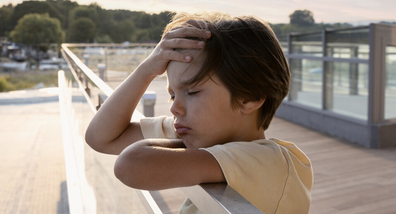 Педиатр рассказал о первых признаках перегрева у ребенка