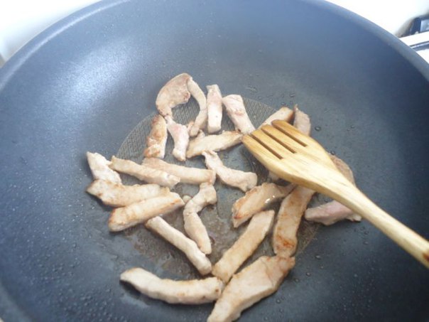 Свинина по-китайски: это обжаренное в ароматном соусе мясо просто бесподобно! Свинина по-китайски: это обжаренное в ароматном соусе мясо просто бесподобно!