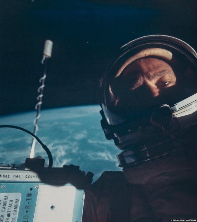 Базз Олдрин, астронавт, 1966 25 звёздных автопортретов за сто лет