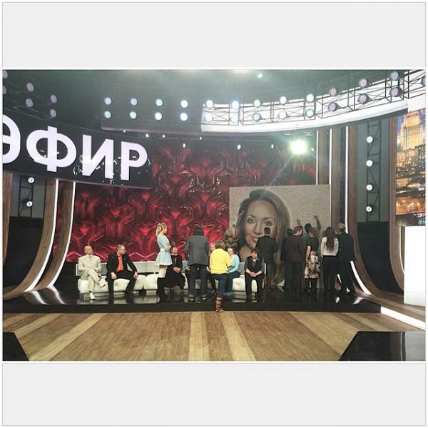Стрит-арт команда HoodGraffTeam Стрит-арт команда HoodGraffTeam граффити, исскуство