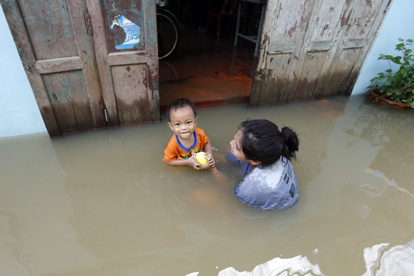 Последствия проливных дождей в Таиланде