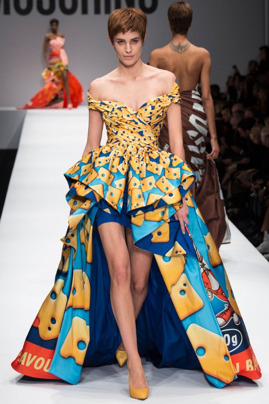 Неделя моды в Нью Йорке: Moschino осень-зима 2014/2015 Неделя моды в Нью Йорке: Moschino осень-зима 2014/2015
