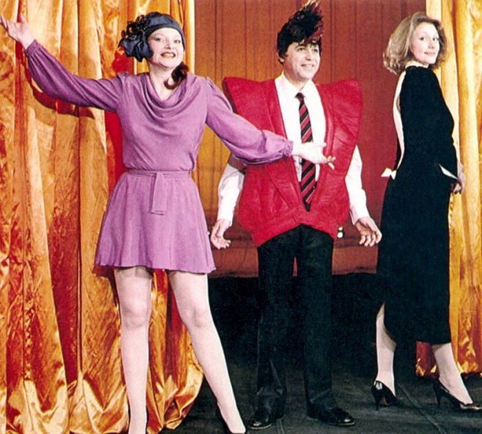 Евгений Петросян, Елена Степаненко и Галина Сазонова в спектакле «Как поживаете?», 1986 год. 